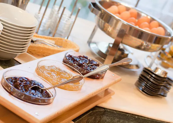 Gda Hildastift Am Kurpark Висбаден